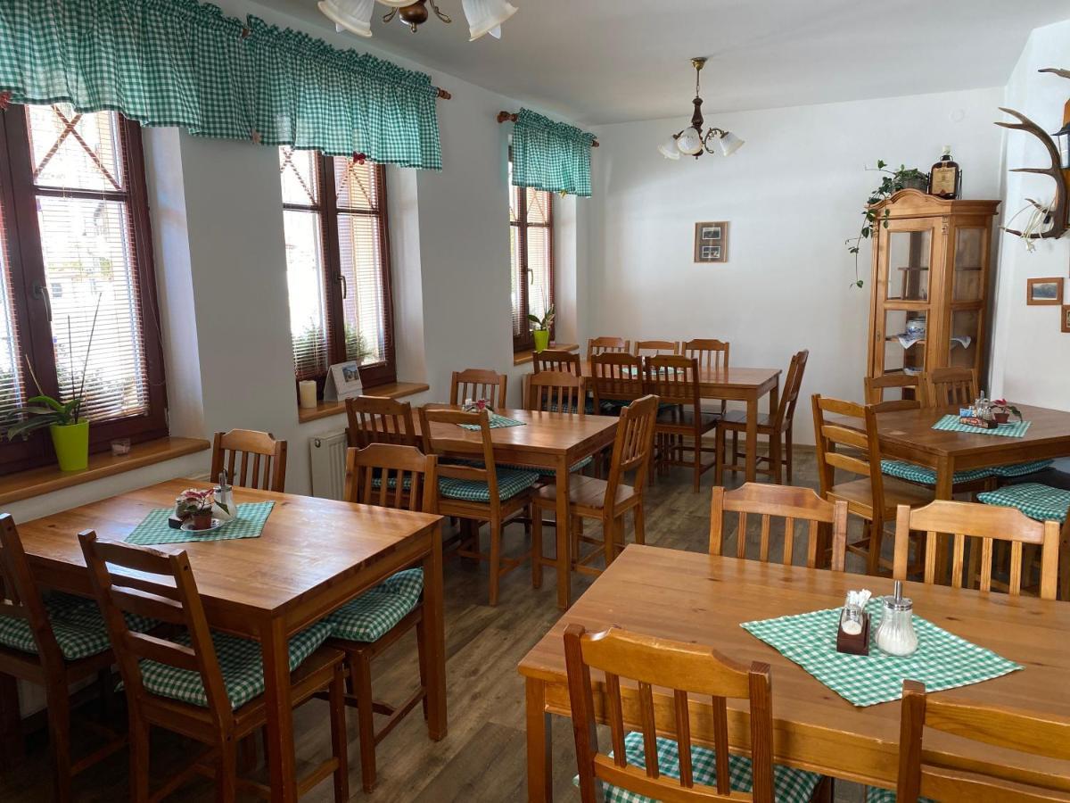 Pension Holiday วัลคาบี ภายนอก รูปภาพ